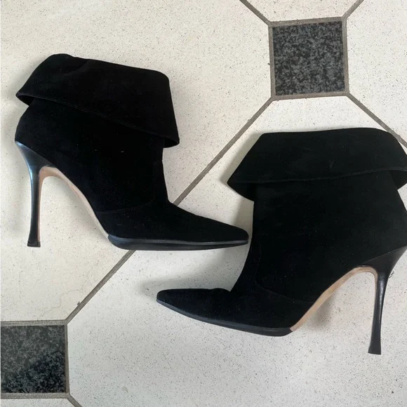 Authentic Manolo Blahnik suede ankle boots